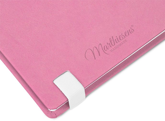 "Wild Strawberry" - Large mit deinem Umschlagdesign